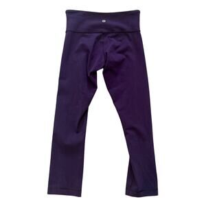 Lululemon Athletica 4 cropped athletic active leggings P 2484